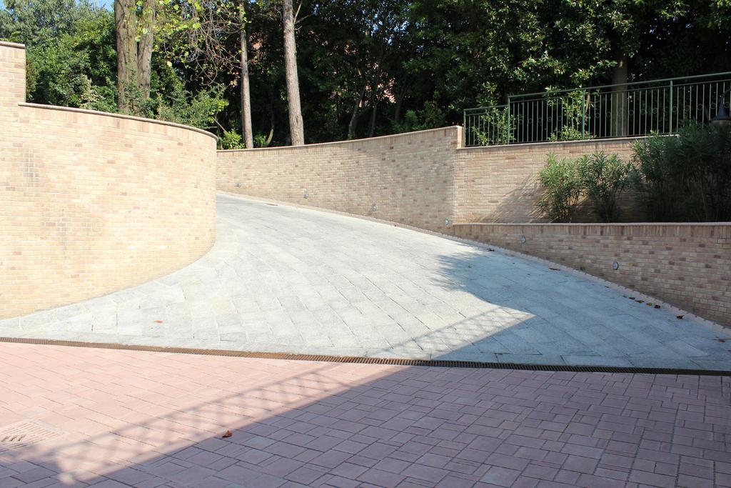Maison D'Elite Seregno Bagian luar foto
