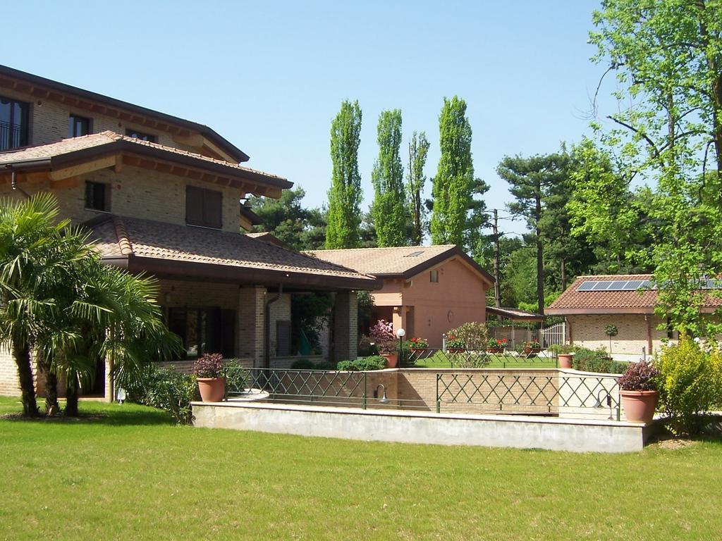 Maison D'Elite Seregno Bagian luar foto